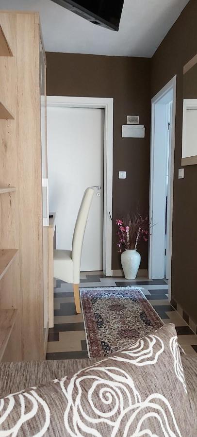 Apartment Iva Njivice Bagian luar foto