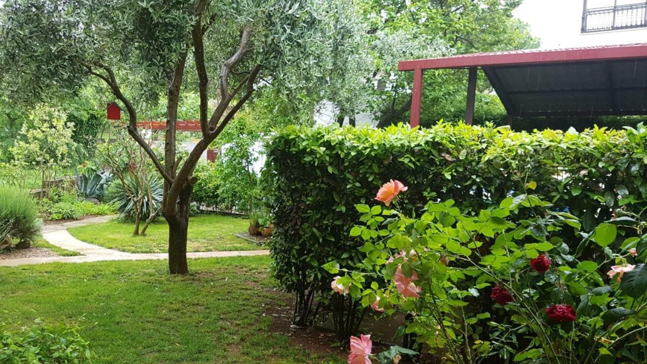 Apartment Iva Njivice Bagian luar foto